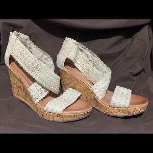 Size 9- Summer wedges